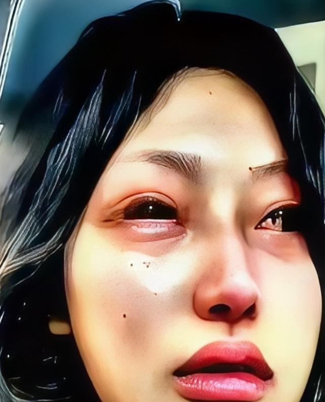 河南新郎李浩在付清了全额彩礼、买齐三金并装好婚房后，却在接亲放完鞭炮的最后一刻，