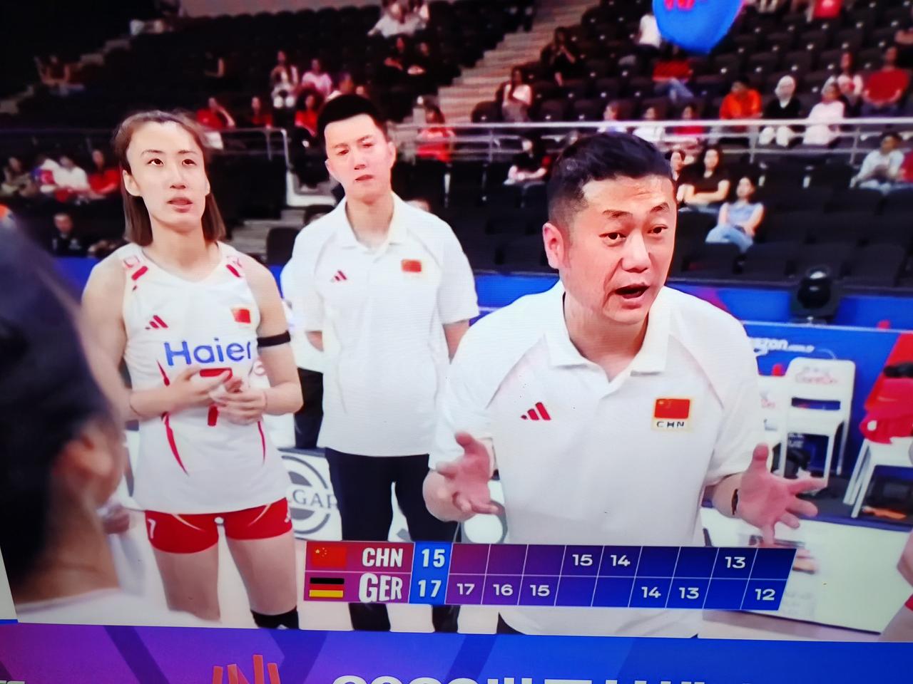 6月17号世界女排联赛土耳其站的比赛，中国女排对阵德国女排，第一局中国女排25：
