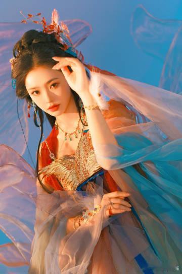 林允洛水花神  林允和这个角色造型的适配度那必须得是top级别的存在，不得不说看
