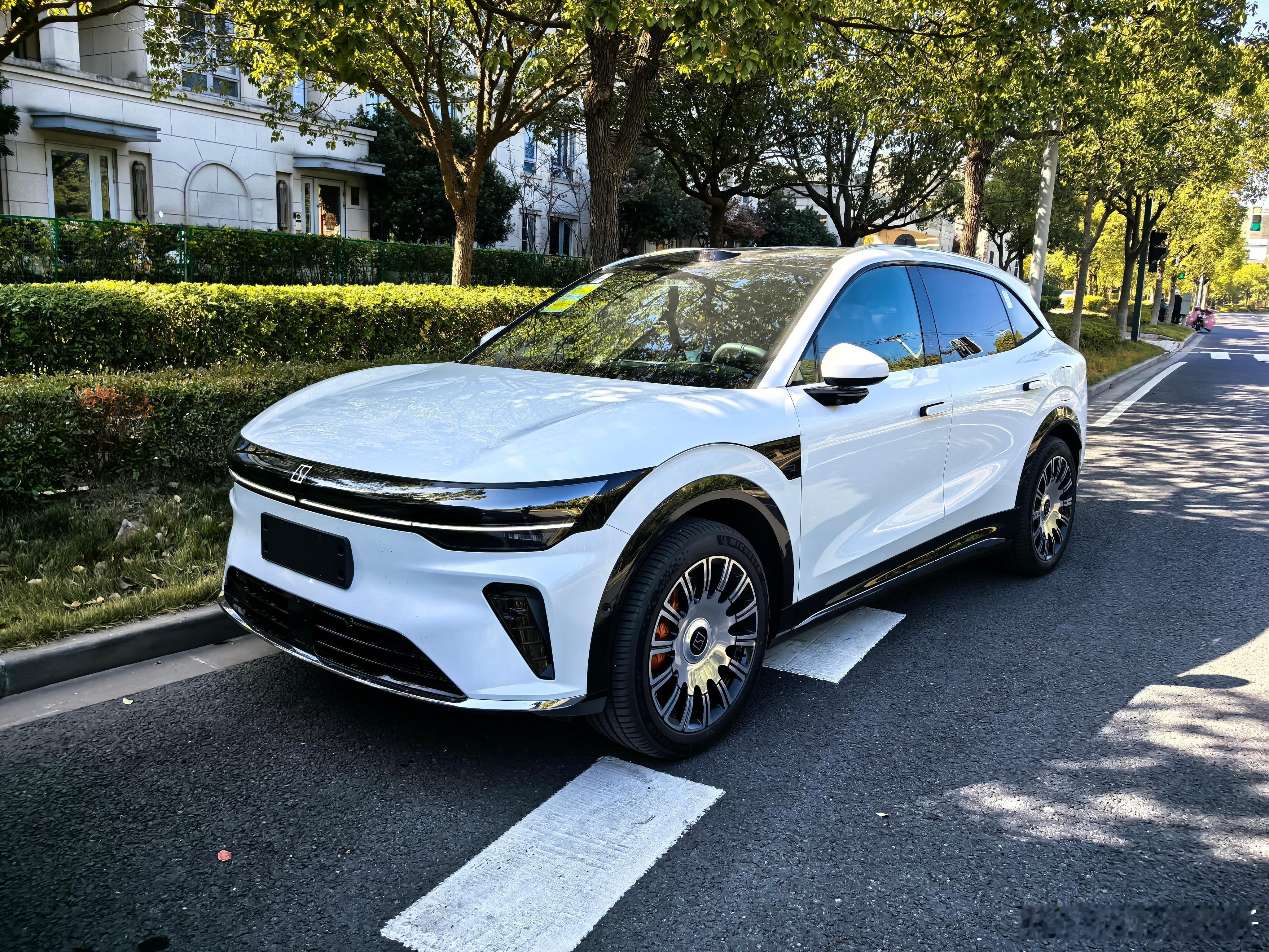 底盘工程师走心评测——2026款极氪7X后驱今天蹭到 借的2026款后驱103k