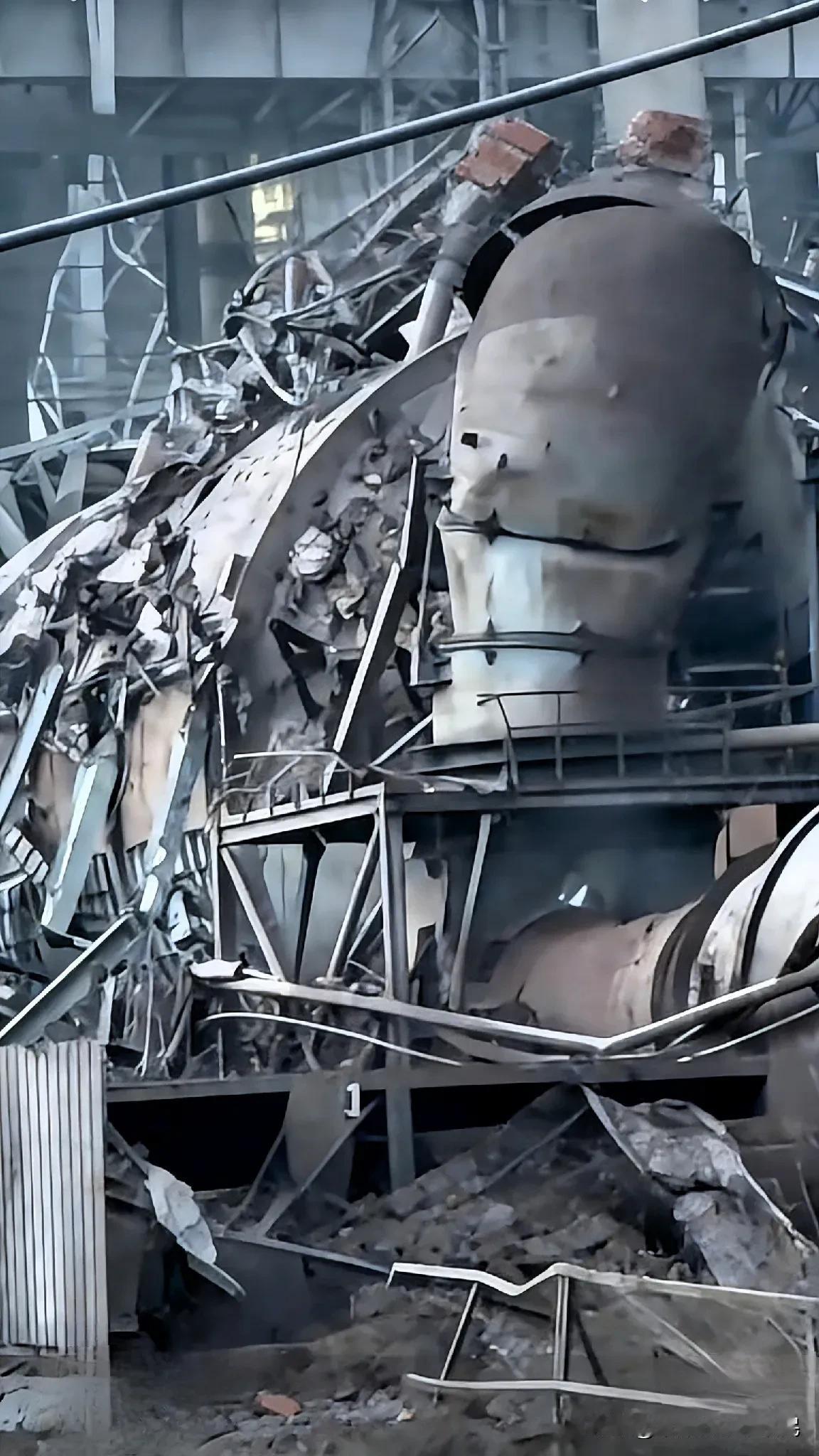 包钢“完美闭环”比高温更刺骨！谁在把人活成可替换数据？
 
包钢这事儿让人越想越