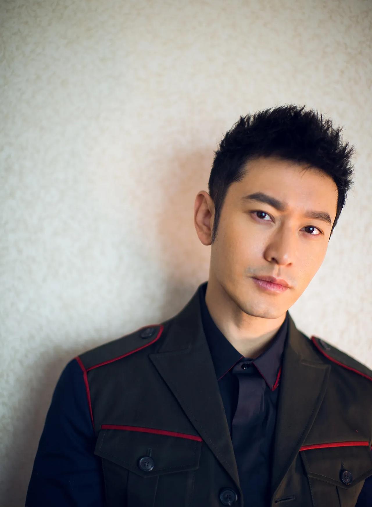 黄晓明，闷声干大事！

8月3日，黄晓明突然登上了热搜，引起了网友的疯狂热议！令