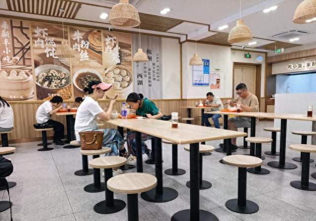 20分钟1400万之前，这家小笼包店先倒闭过一次