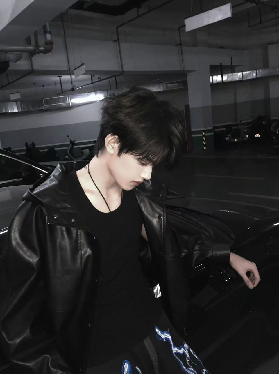 张极十九岁生日特别企划征集问答 星光在问卷里流淌，每个问题都是双向约定的坐标。亲