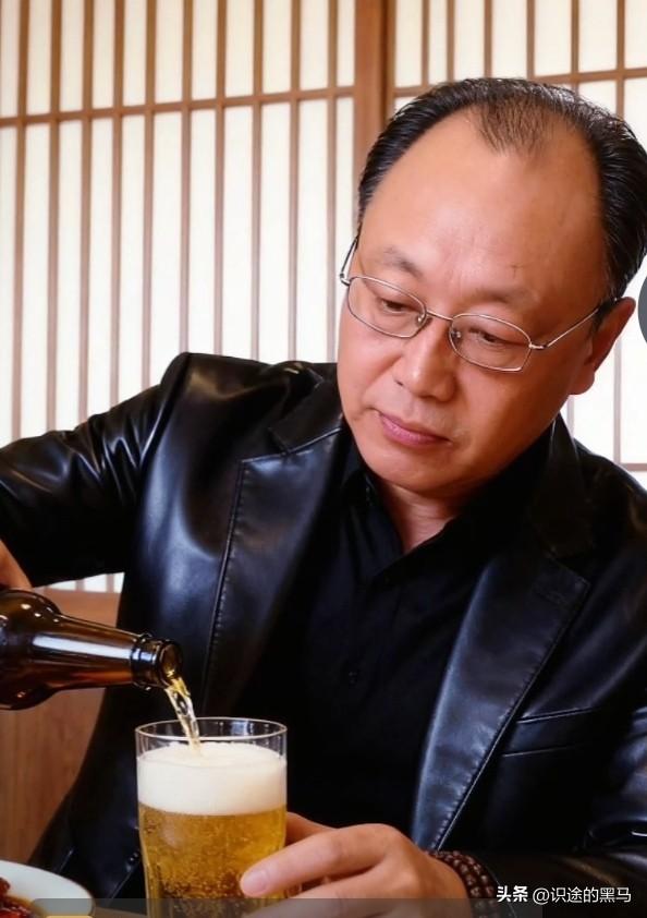 《寻缘感悟》
 
命运多舛度岁年，
半生沉浮皆梦幻。
莫讥二婚情分薄，
惟求垂暮