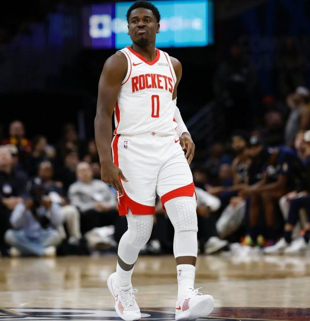 自研版朱哥！今天的霍勒迪末节14分，全场7中5高效砍下18分成为球队取胜功臣，拒