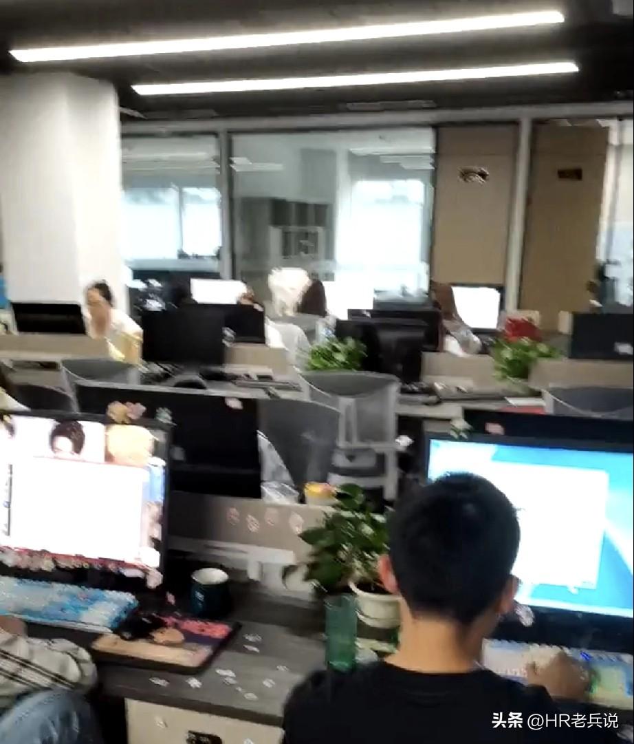 今天招聘hr被一个应聘研发助理的候选人给害苦了，原因是这个岗位要求日语精通（因为