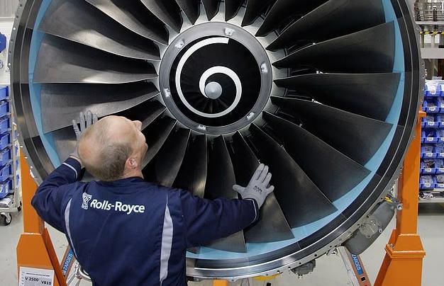 “川普效应”发挥作用了！
据外媒报道：劳斯莱斯正考虑将其价值1.6万亿英镑的喷气