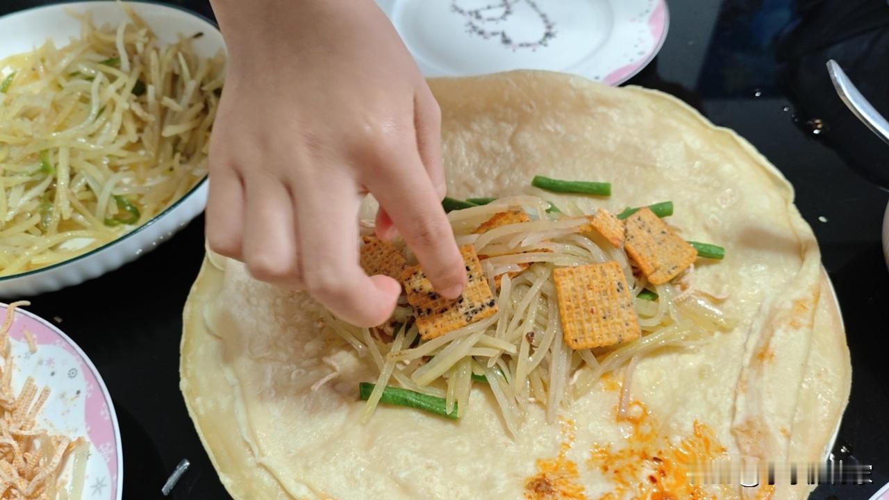 最近热度很大的，我的观点是：忍无可忍，绝地爆发！
但是不幸的是，事情闹大了，老师