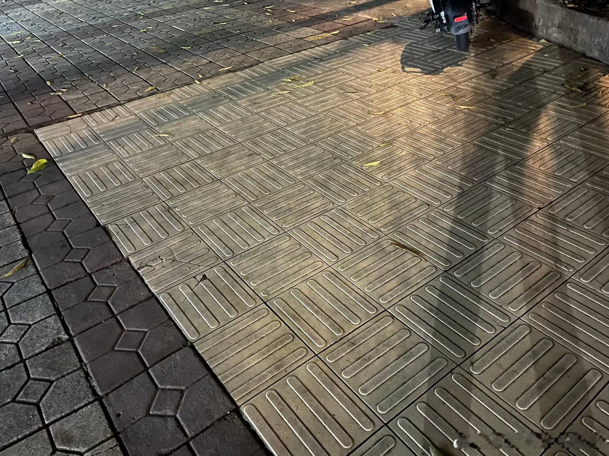 3023这是盲人舞池吗 