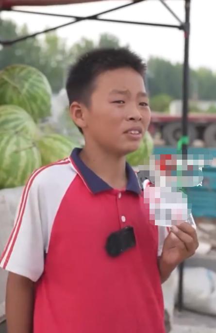 少年当自强！这个河南开封男孩才13岁，暑假每天凌晨2点起床，到地里去帮聋哑人舅舅
