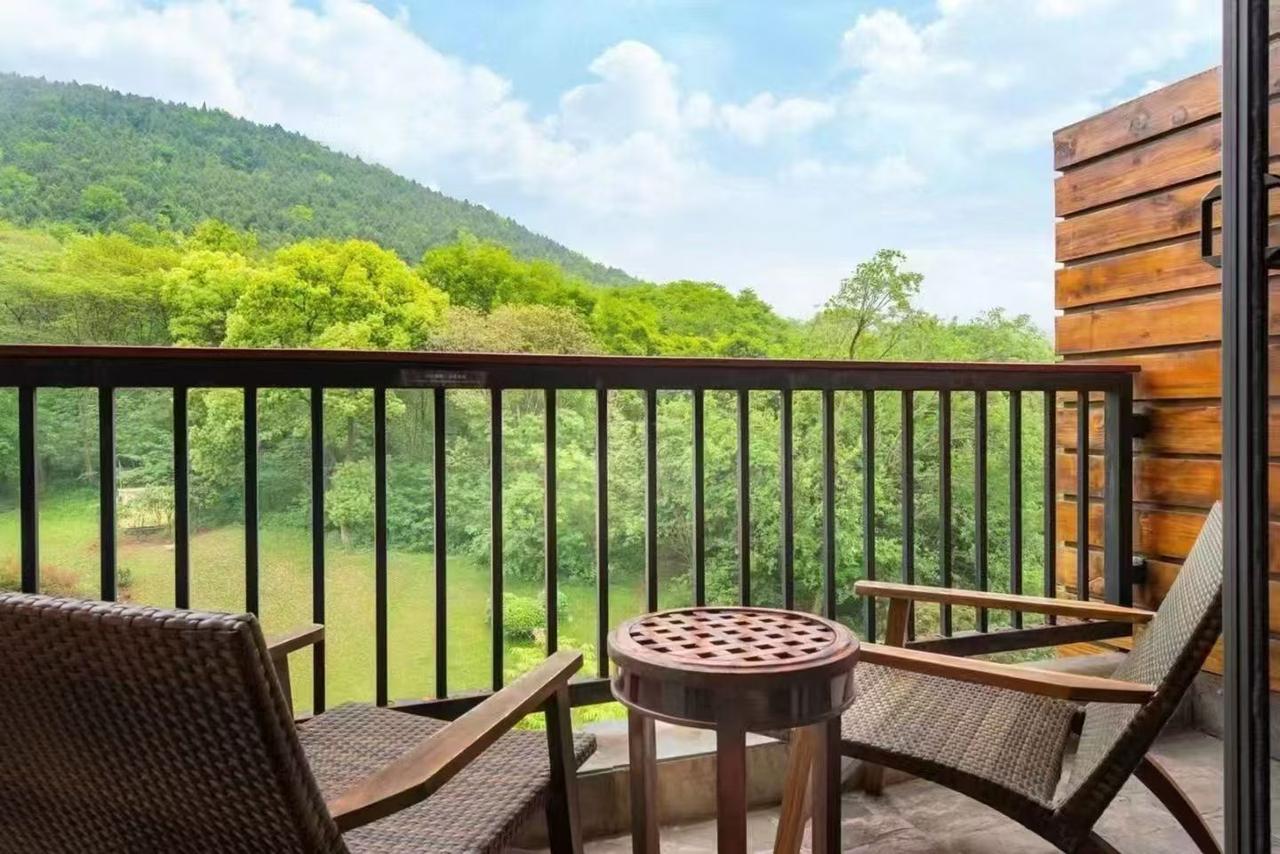 创业者很难的一课，不是做事，而是把“事情的波动”和“自己的价值”分开。

今天结