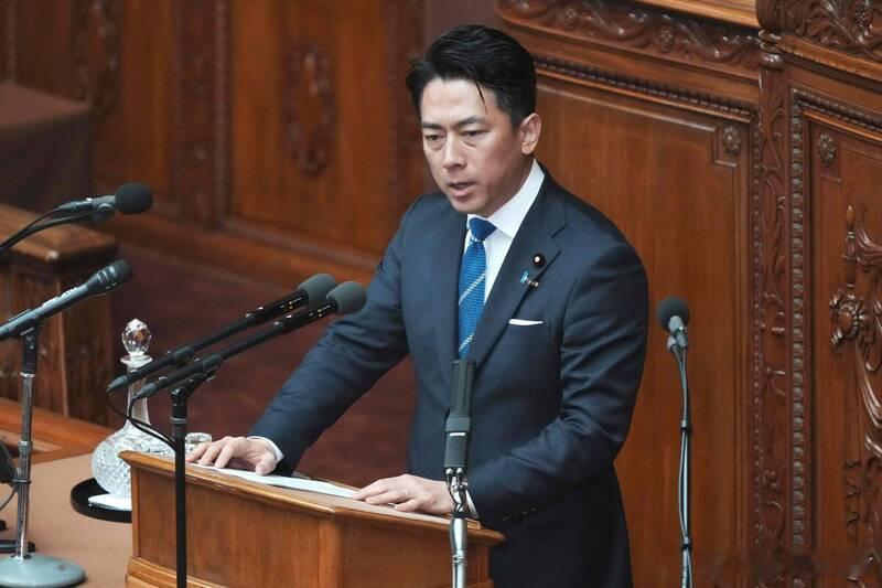 日议会激辩武器出口政策 小泉进次郎当场反击日共议员引发笑声海外新鲜事 日本政府近