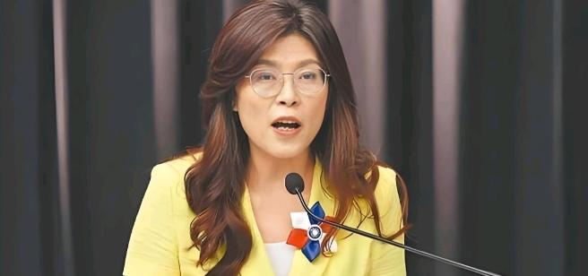 萧旭岑紧急洗白韩郑访美！7 月 3 日，国民党高层萧旭岑针对韩国瑜、郑丽文相继访