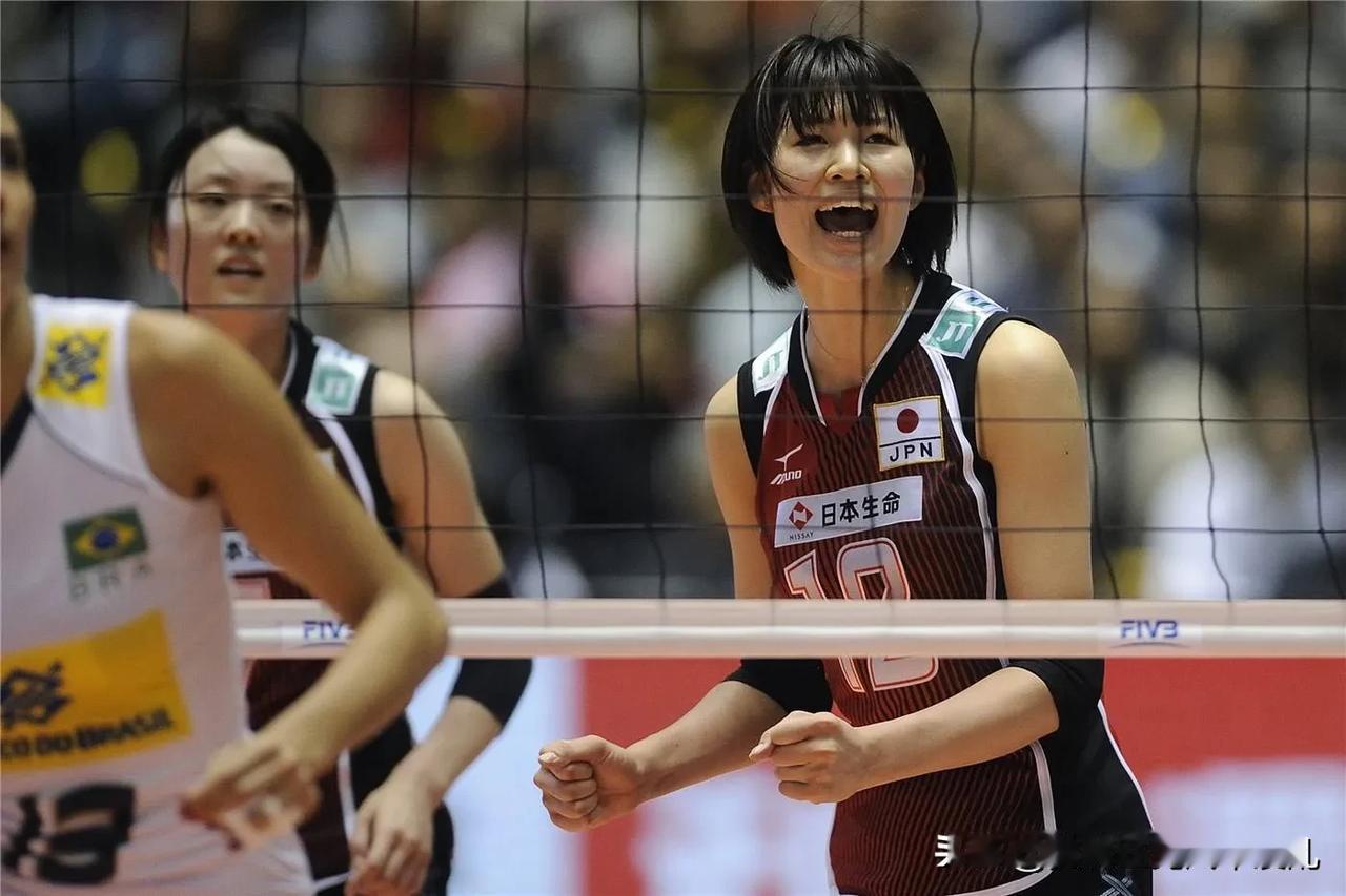 来势汹汹，日本女排今晚挑战中国女排霸主地位！


这支日本女排包括主攻副攻二传接