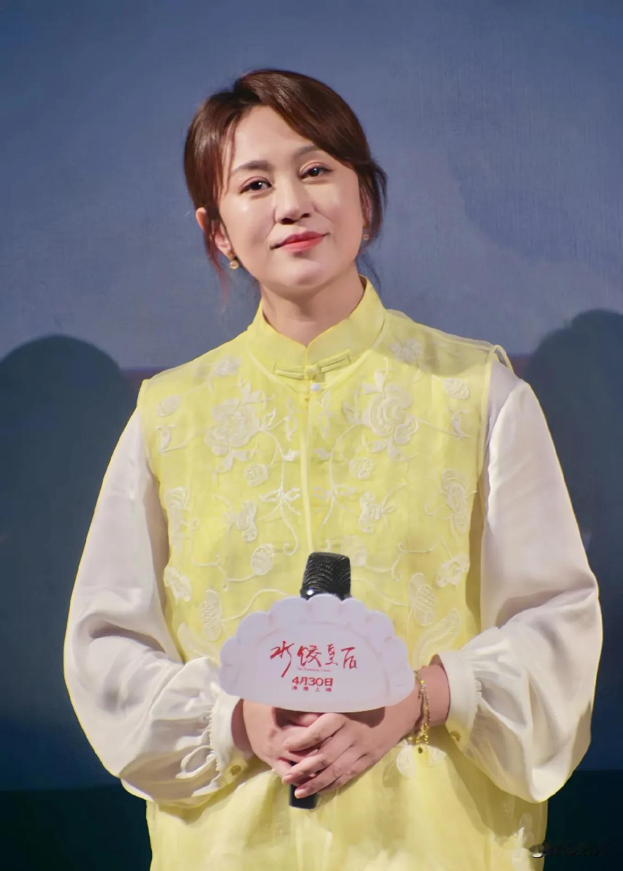 马丽，喜剧演员，看到她就会莫名的心情好，她可能以后都不会和沈腾一同同台演出了，他
