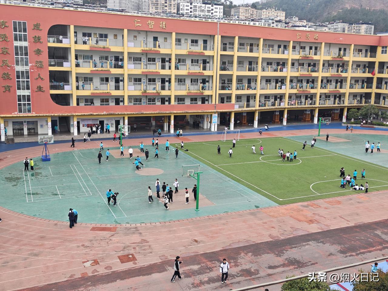 孩子大了还要和你一起睡，怎么办

有时候想想也觉得很无语，觉得孩子这么大了还要和