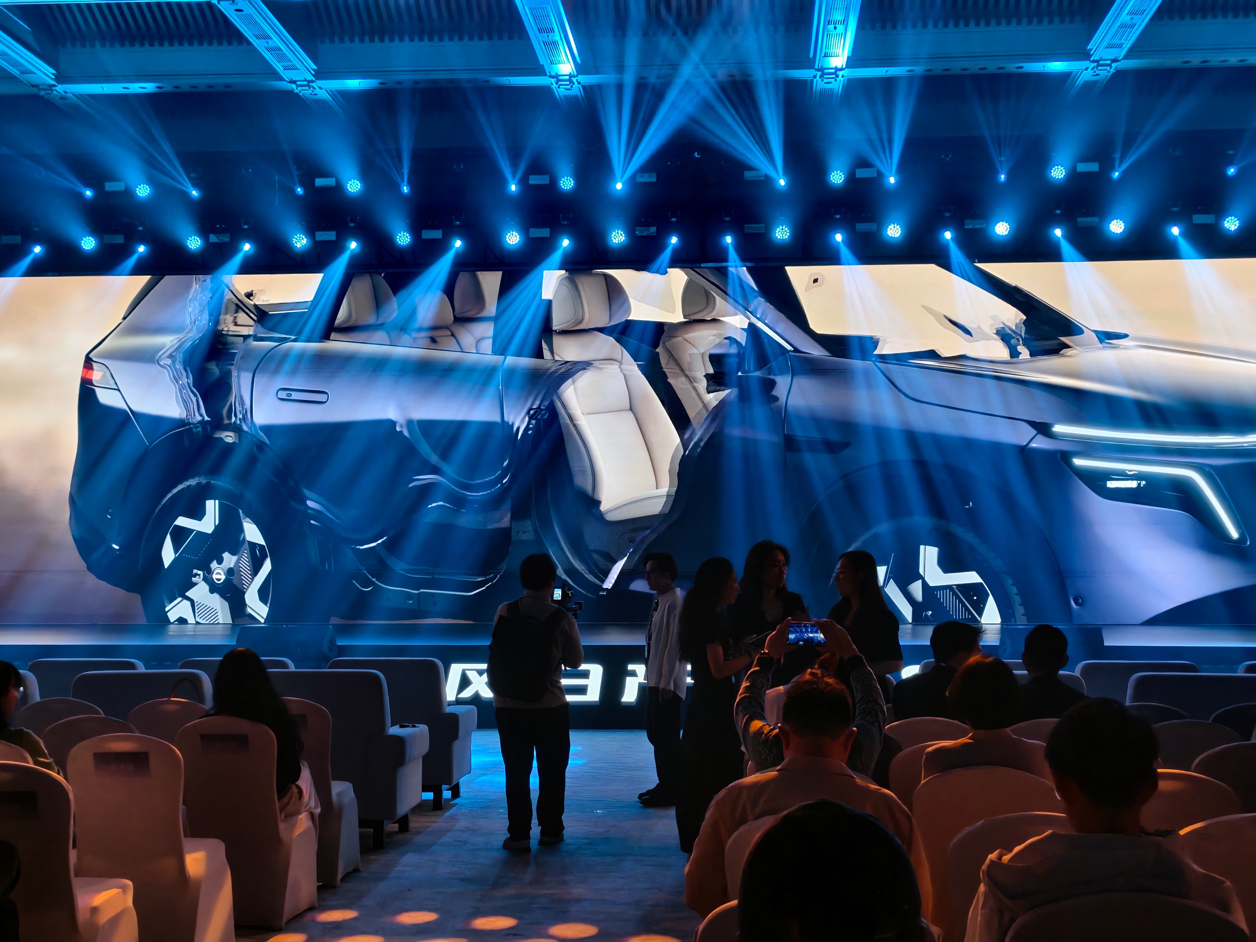 今天东风日产的NX8发布会听说很反套路？看看怎么个事儿！