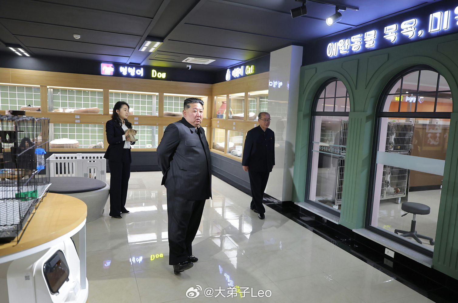 金正恩同志视察平壤和盛地区宠物商店热点现场