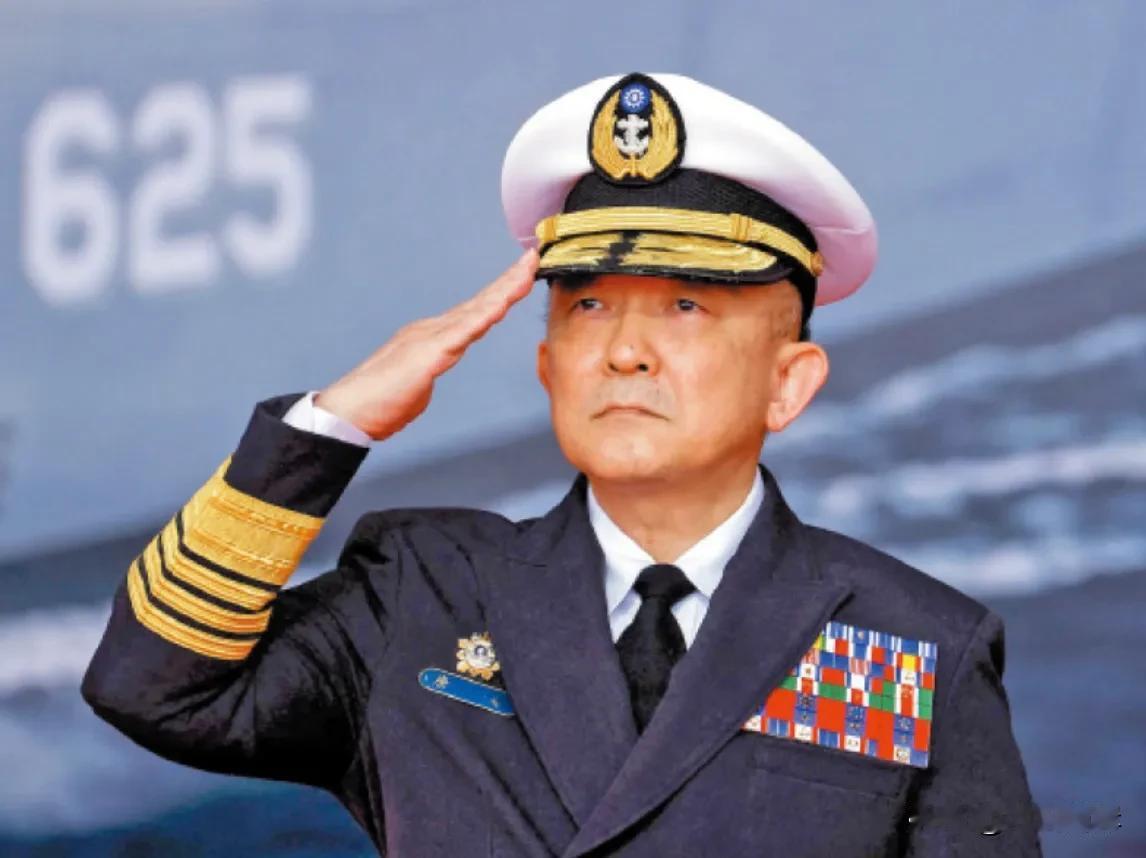 台湾“海军司令”唐华日前接受外媒专访时称，解放军正在实施“蟒蛇战略”施压台湾，且