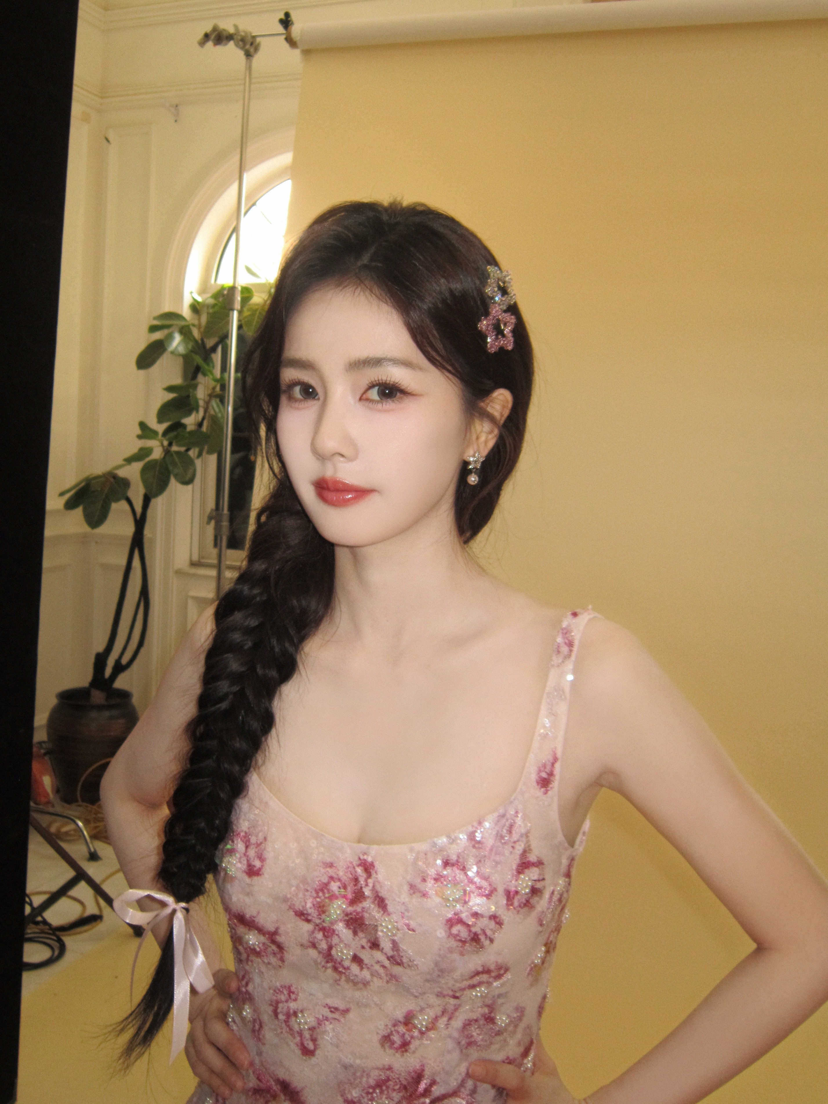 嘶哈嘶哈…女神你眼睛好大🤤 