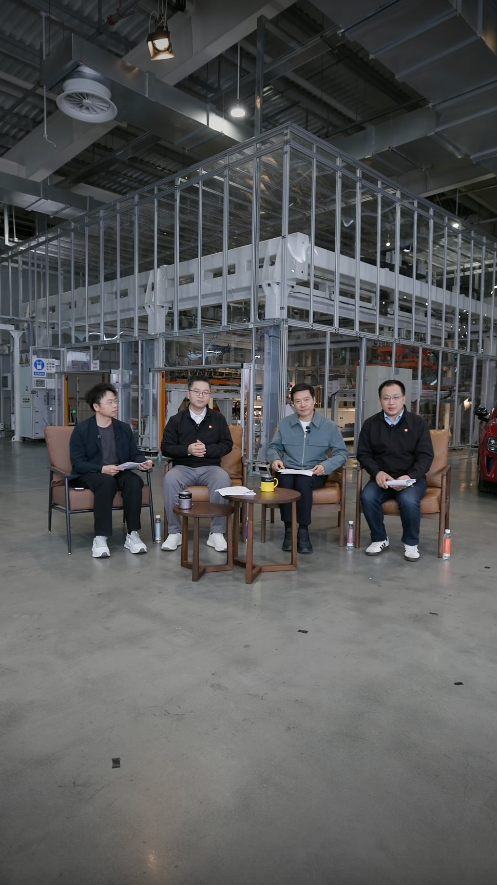 成立小米汽车安全顾问委员会，建议友商跟进。 