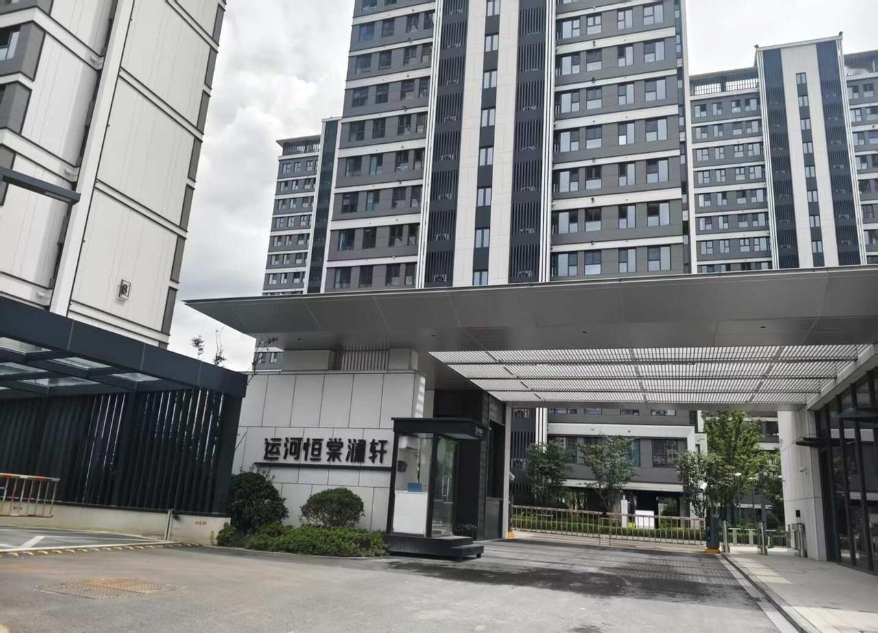 苏州恒棠澜轩日立空调升级智能控制啦
苏州恒棠澜轩日立空调升级智能
精装房无需拆内