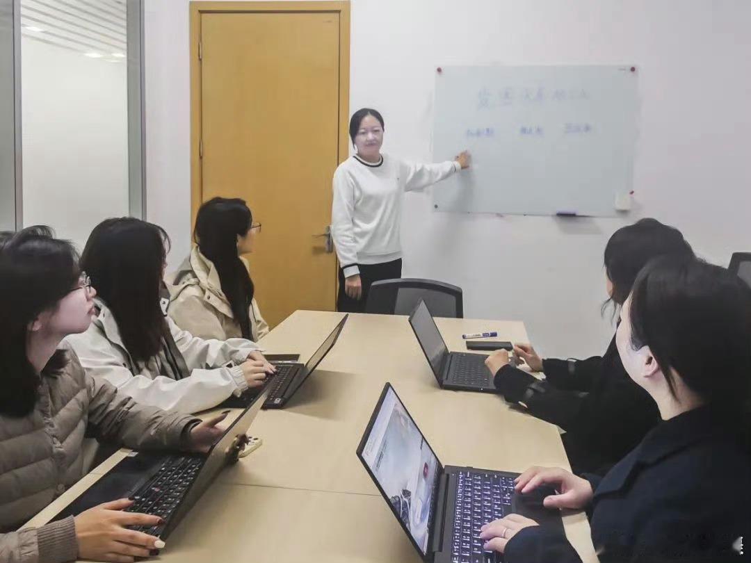 被武汉职场对女性友好程度震撼了真被武汉职场对女性的友好程度震撼到啦！尊重、包容无