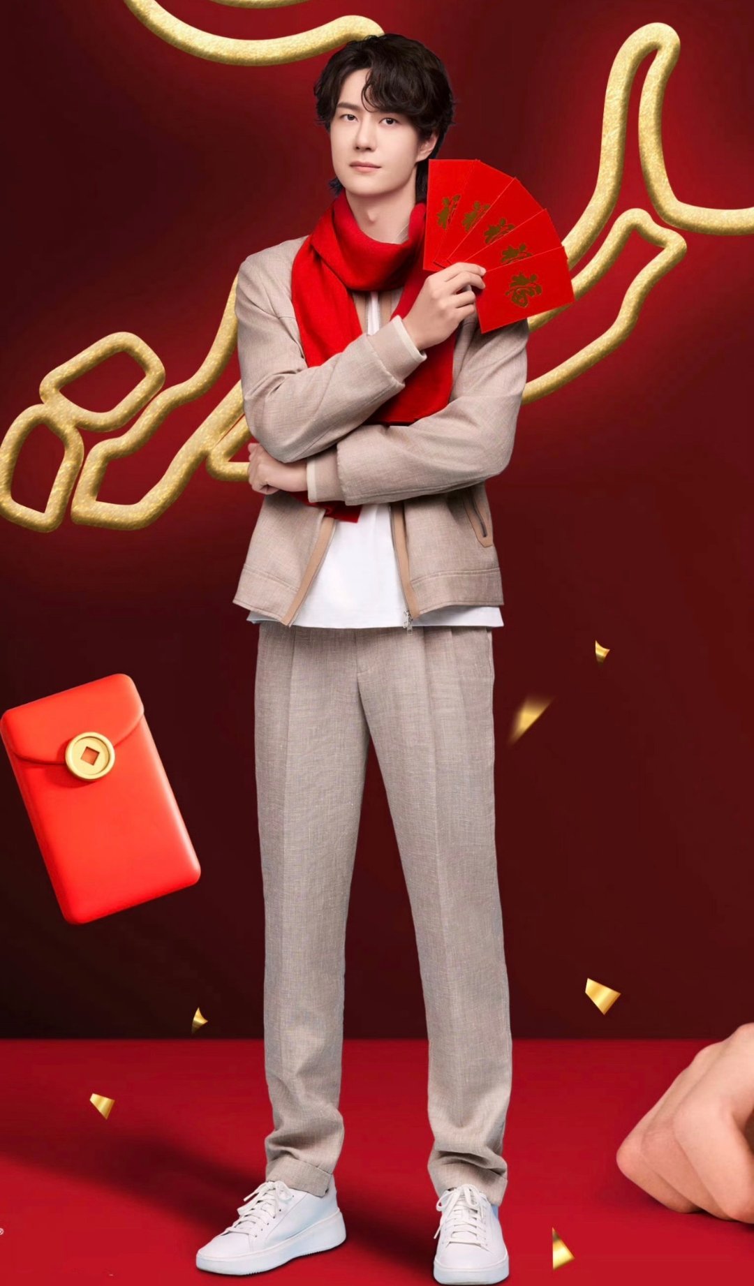 白象中国面温暖中国每一面 群内部分摩托姐姐，王一博拍的真好看💚其实白象上次买的