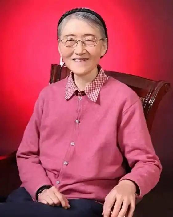 谁也沒想到吴石将军的女儿吴兰成竟然在内蒙古的牙克石默默无闻地工作生活了25年。在