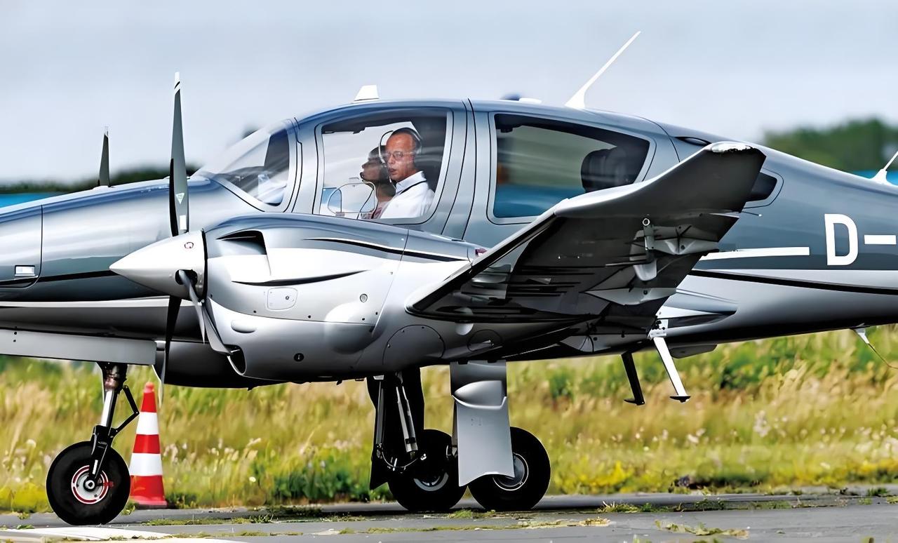 德国的警告效果还不错，以色列一下就听话了。

伊朗媒体披露，以色列停止了袭击黎巴