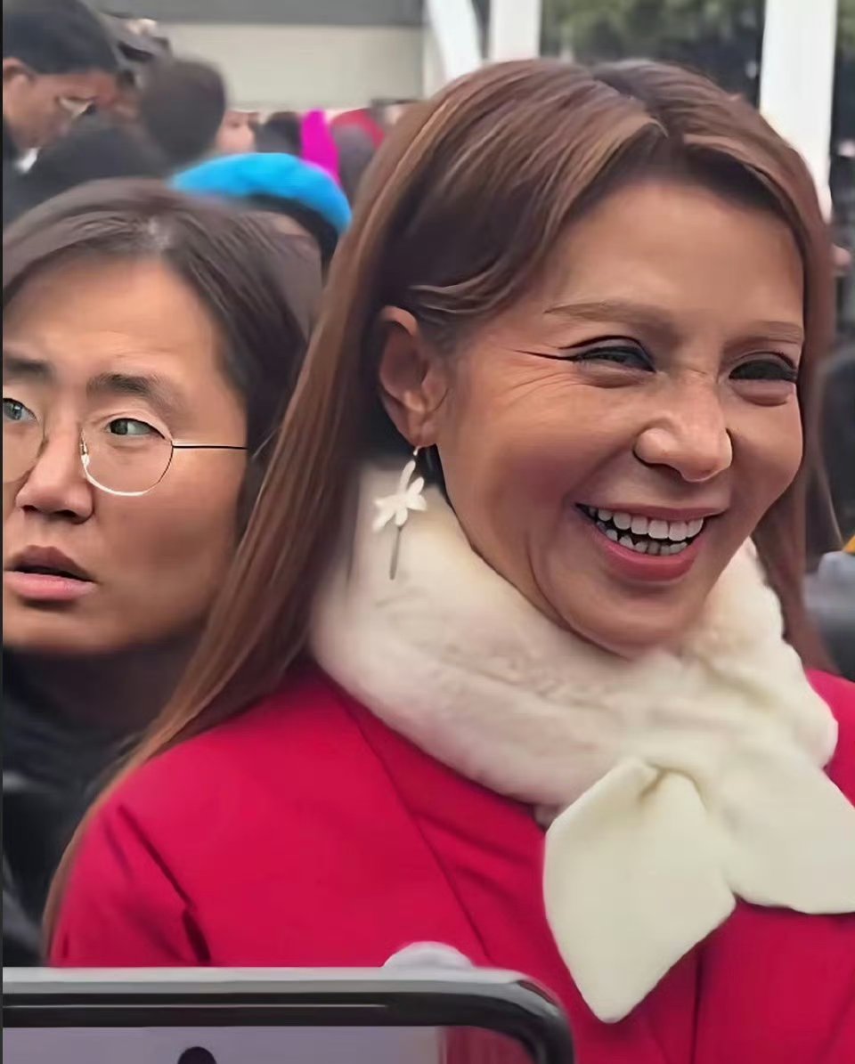 朱迅已抗癌20年真的感叹道，生命面前人人平等！明星抗癌20年，普通家庭一般做不到