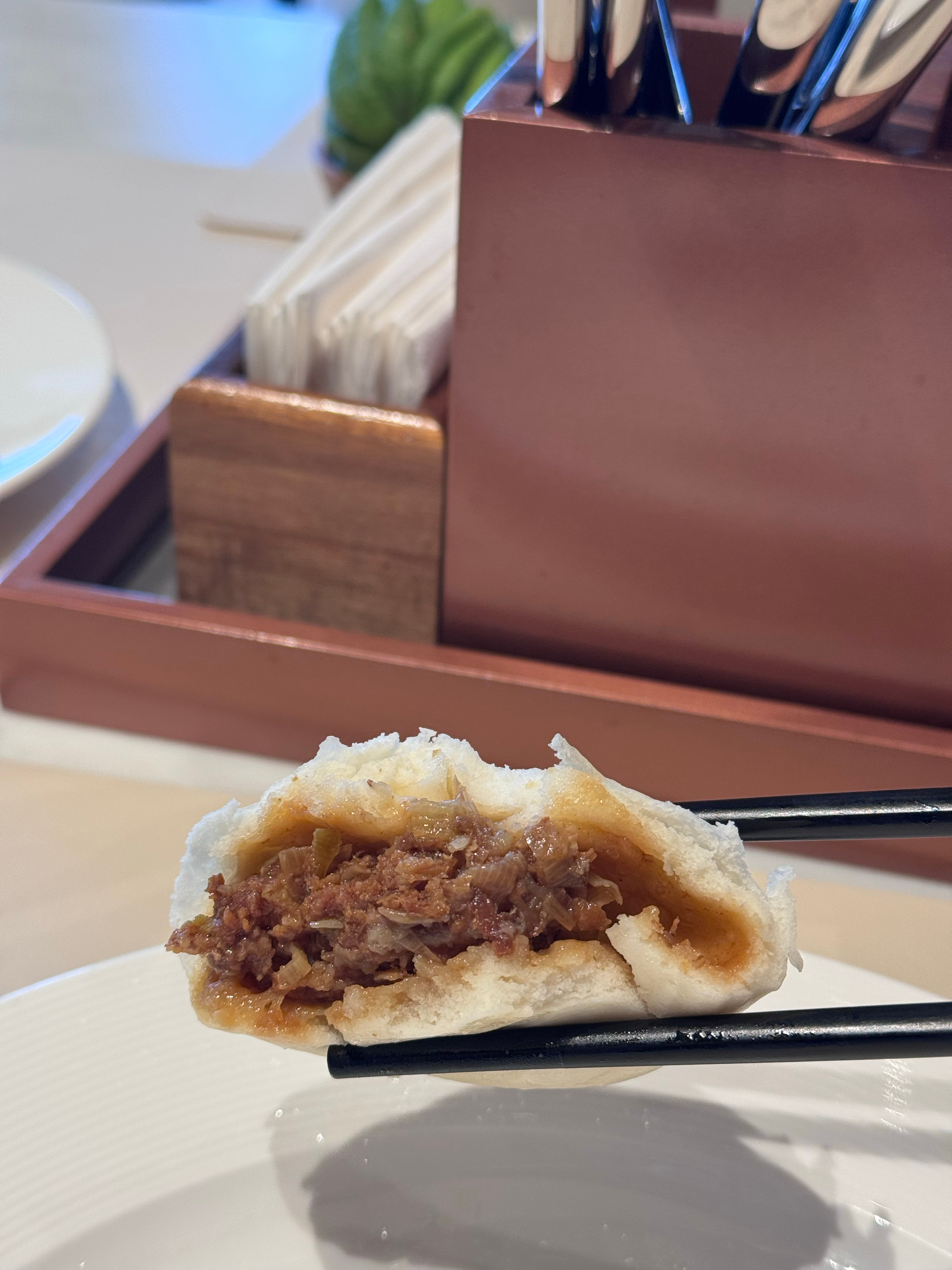 真的一点不夸张，首都国际会展酒店这肉包是我吃过最好吃的没有之一好吃到什么程度？我