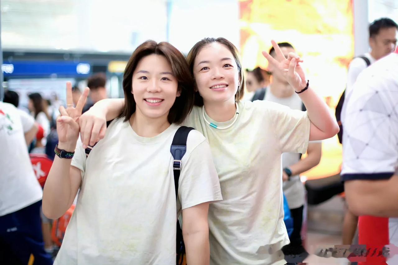 陈清晨：“母女装”“情侣装”傻傻分不清楚[兔子]

贾一凡：一辈子也忘不了你开门