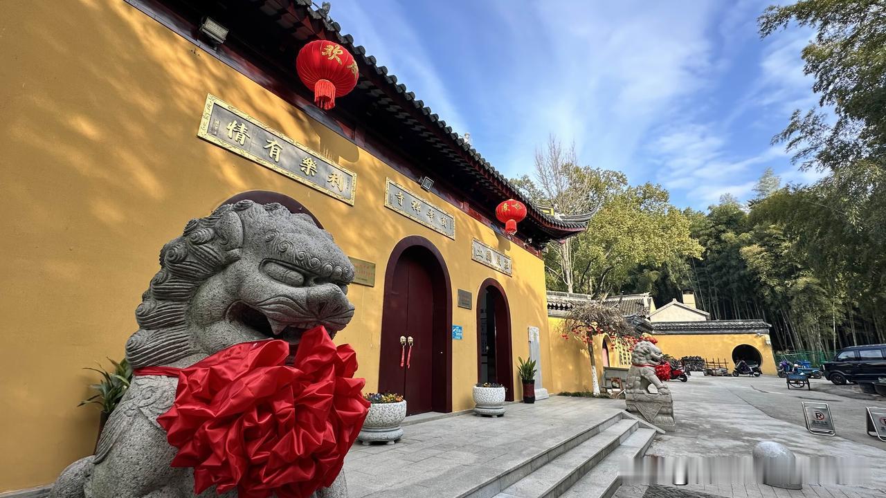 台北人在苏州，我婆家笃信佛教，婆婆和几位姑姐这些年来也都紛紛戒荤改吃素。虽然「慈