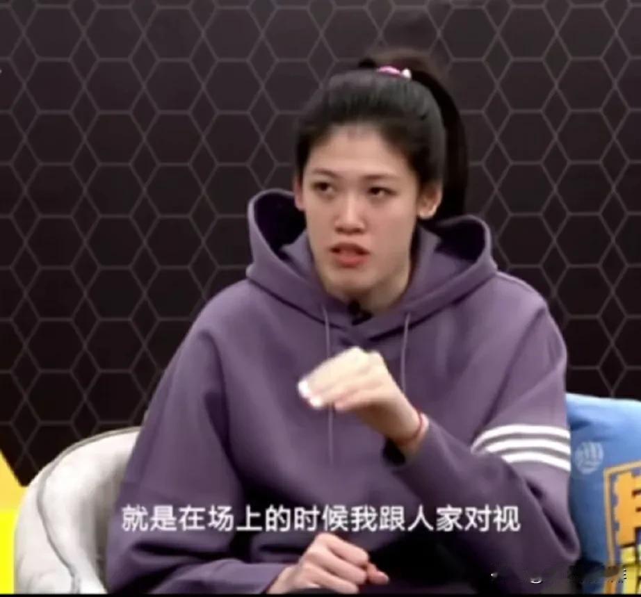 李盈莹算是生不逢时，却有一丝幸运。
也许在她的整个运动生涯，可能离拿奥运冠军中国