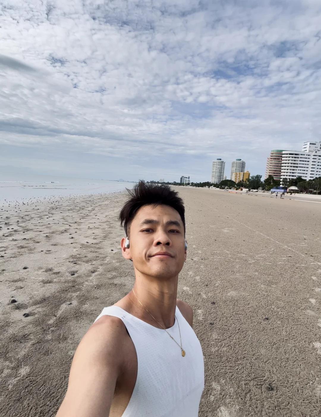 Run.Just run 但不够酷。
跑步日常 不如跑步 自律即自由 JustR