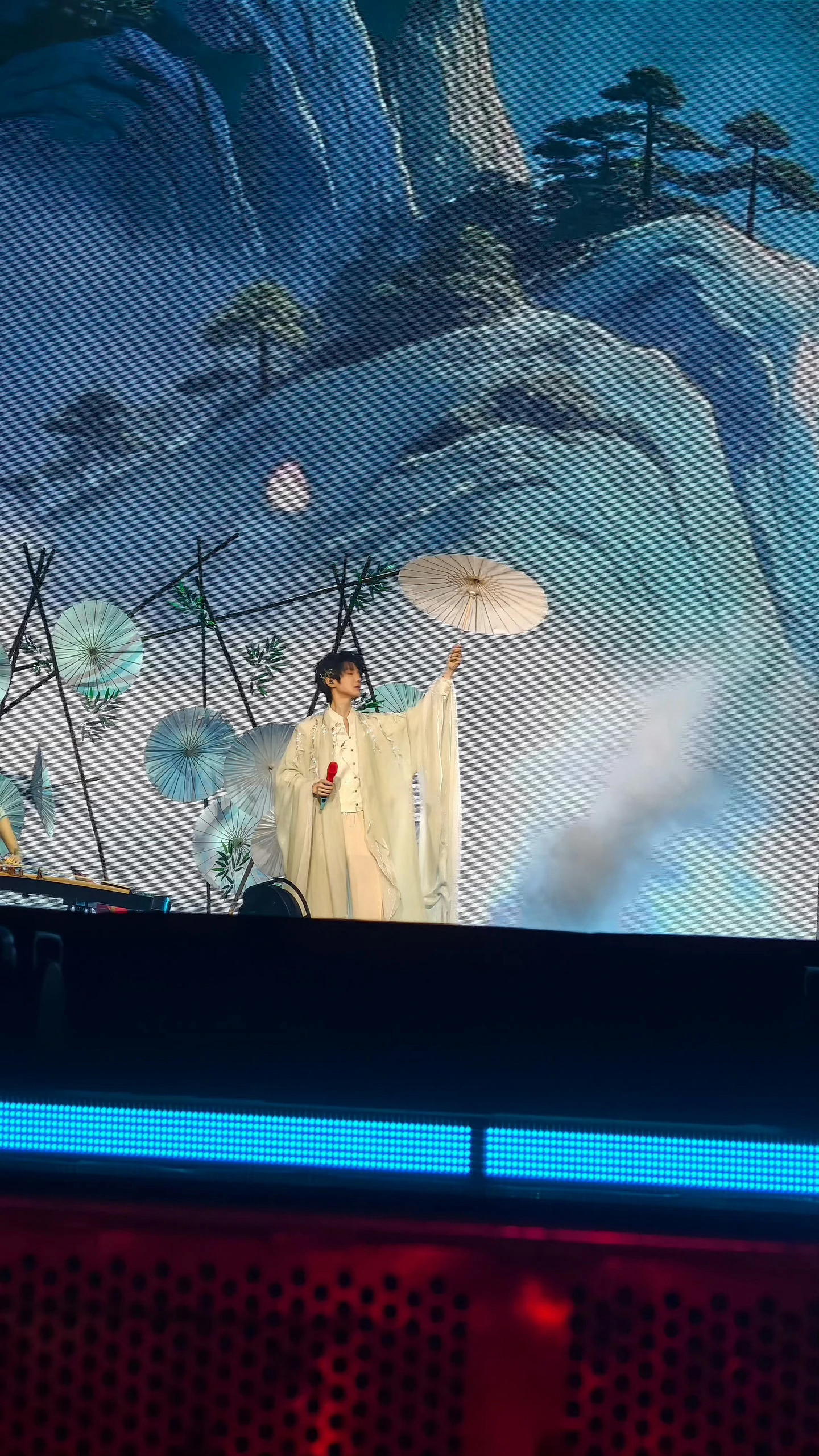 想哭 ​​​