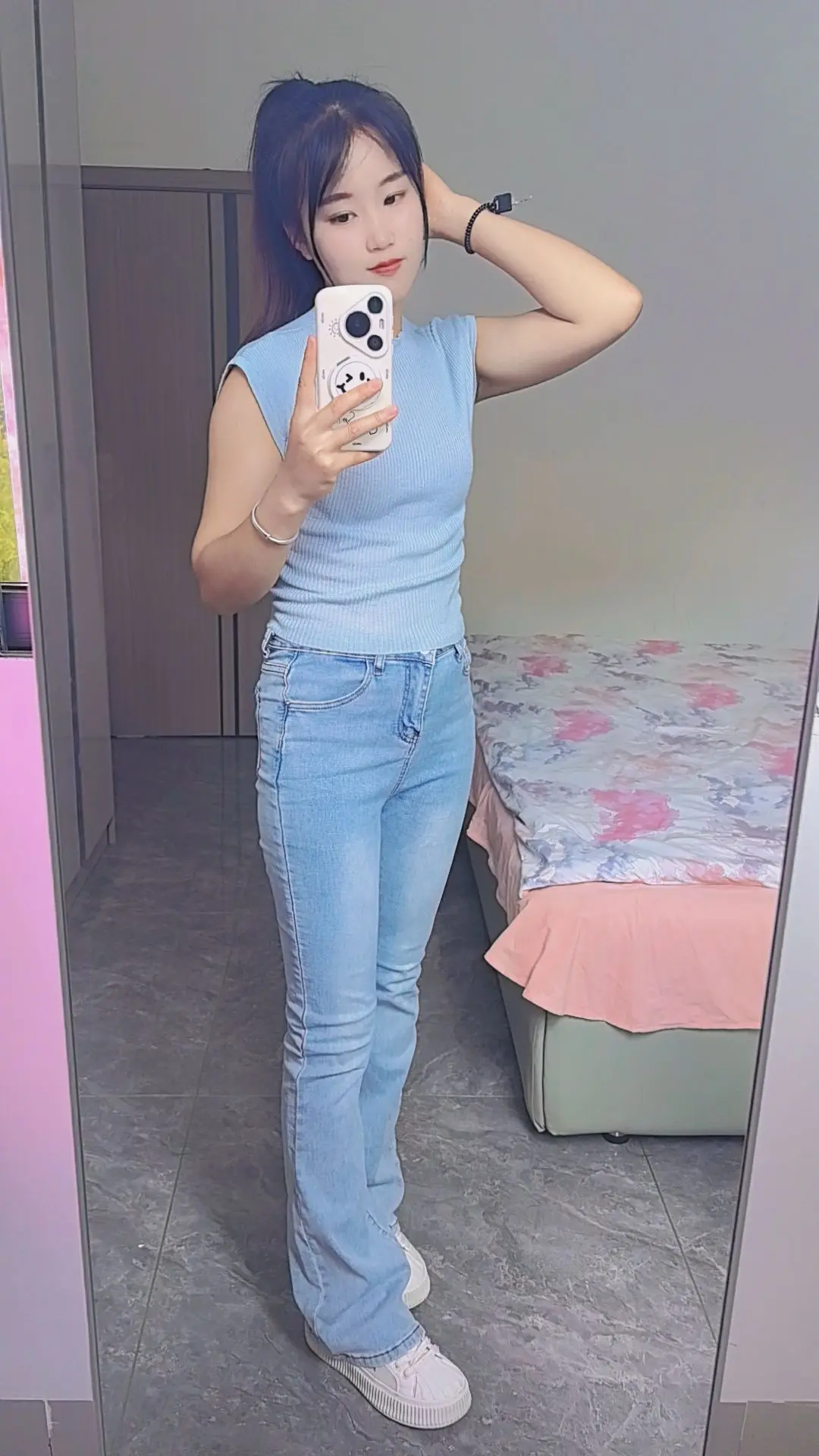 爱你的男人希望你穿着土一点。玩你的男人。希望你穿的性感一点。，你说人在...