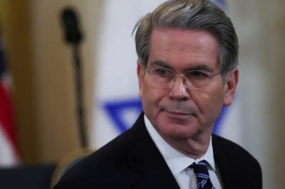 美国财长贝森特终于说了句大实话！很多人以为，中国最大的底牌是稀土。错了！真相是，