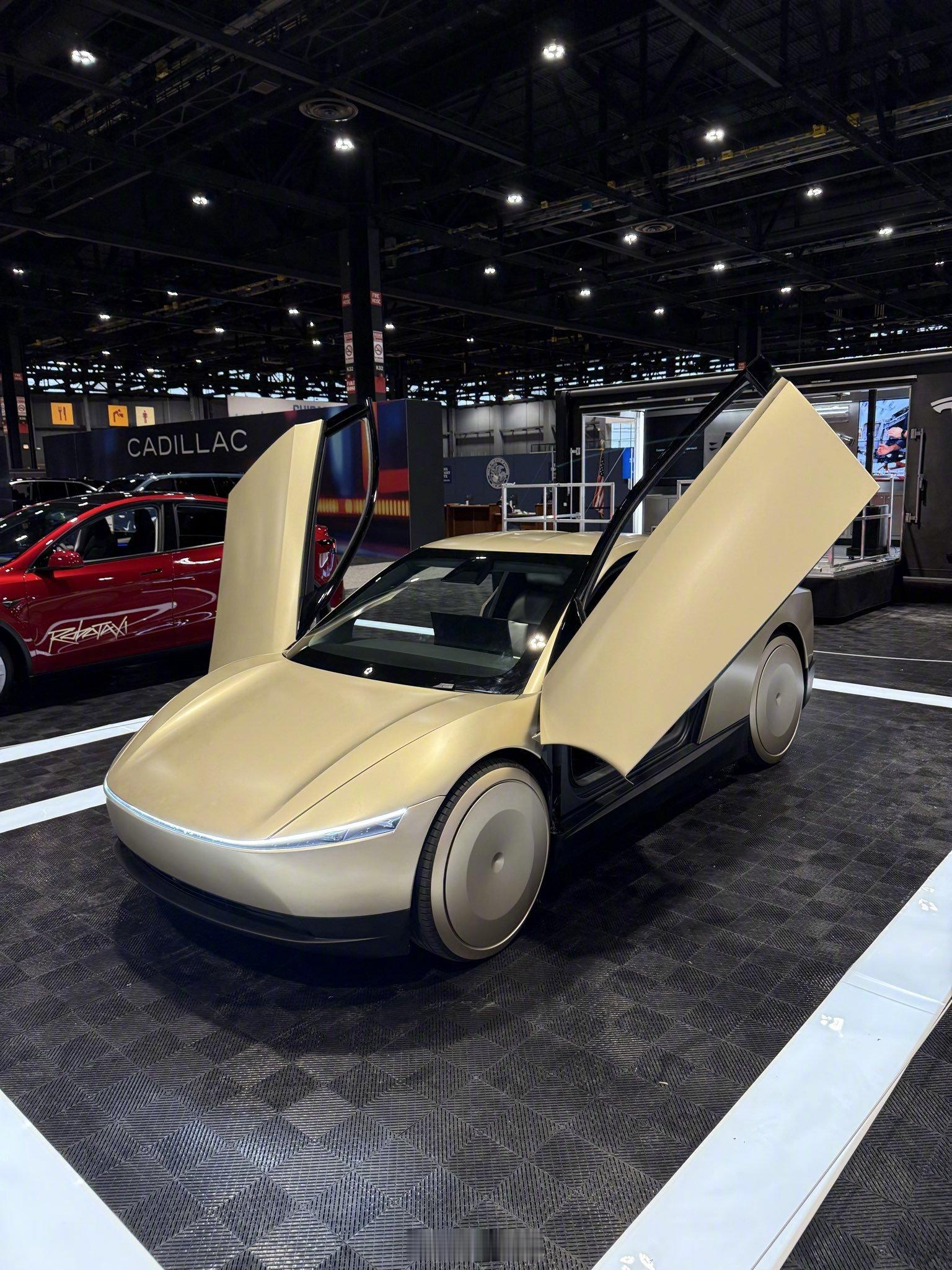 特斯拉宣布首辆Cybercab下线量产版本Cybercab下线，无方向盘、无刹车