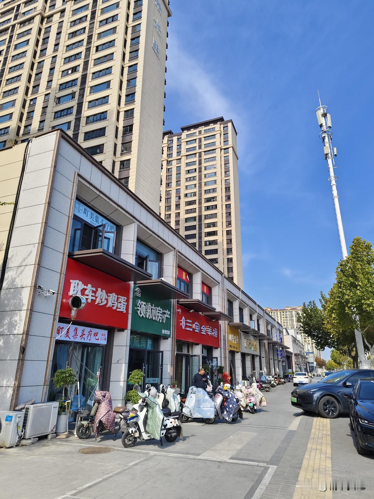 江苏宿迁城建，房子太多了，鸟笼子，够一千万人都住不完，城市化进程走的太快了，一时