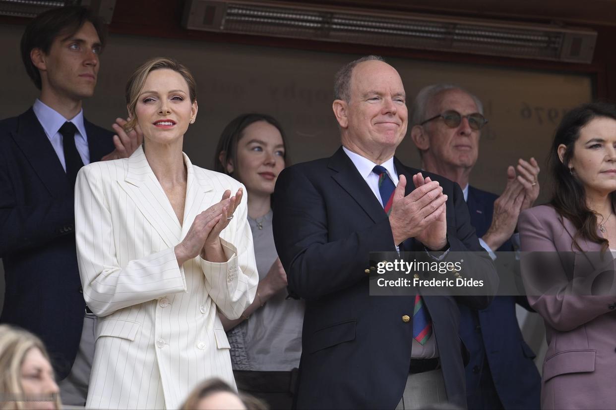 夏琳王妃2026年春的裤装穿搭[惊喜]
美女一旦瘦下来，美艳效果惊人，
放在夏琳