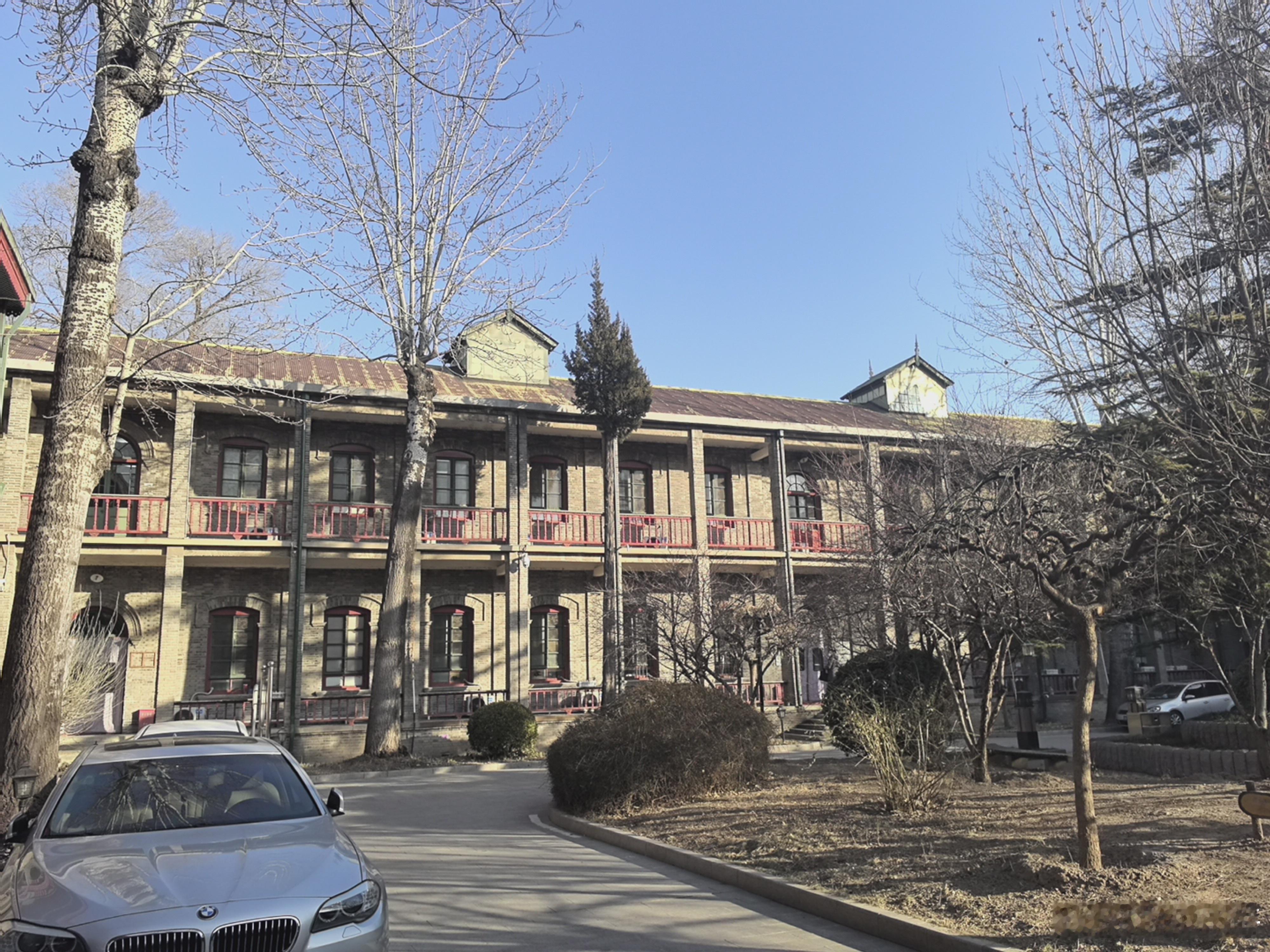 这么有感觉的地方，你知道是哪里吗？真的没有想到，这里曾经是大清国海军部！ 