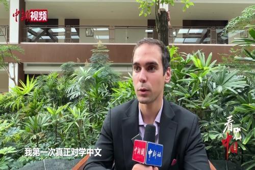 这个美国老外30 万年薪受雇于敦煌融媒体中心，任职主播，中文名古爱华，负责在海外