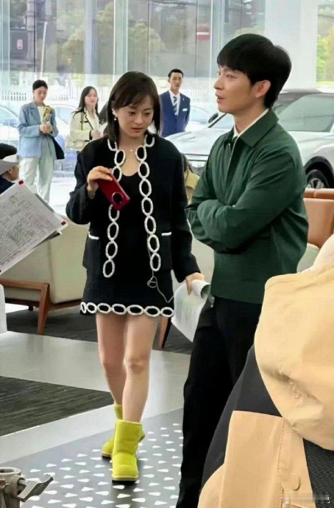 哭死，一直以为孙俪不会为五斗米折腰，没想到，也会和董子健上演相差11岁的姐弟恋，