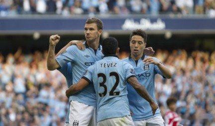 【英超-曼城3-1夺主场连胜】北京时间9月2日，英超联赛第3轮一场焦点战在伊蒂哈