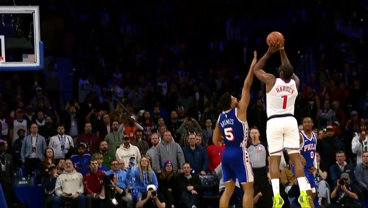 裁判视而不见！哈登本可以依靠罚球绝杀76人！

哈登在对阵76人比赛的最后时刻选