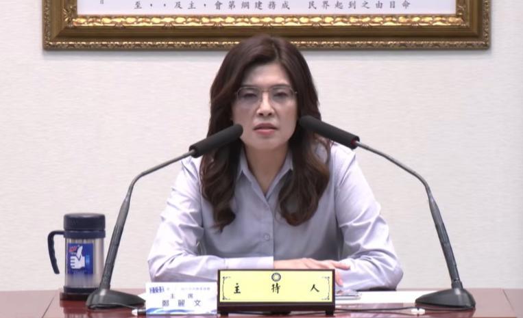 9月3日抗战胜利纪念日当天，国民党主席郑丽文直至傍晚才发文表示纪念。但她在文中并