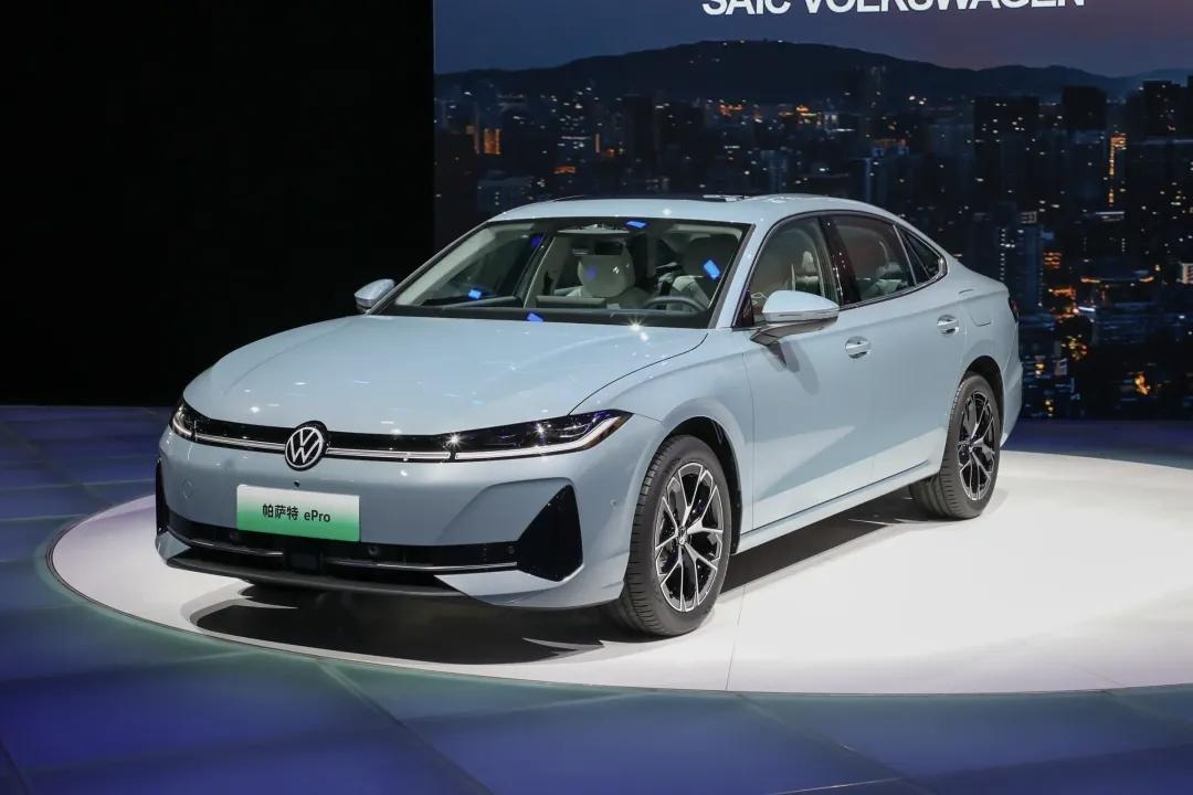 划重点，主要还是价格，价格，价格！
现款帕萨特卖的好是因为比迈腾便宜，这个epr